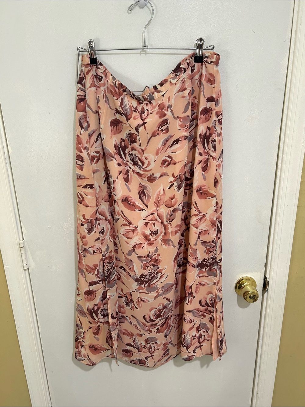 Lane Bryant Maxi Floral Skirt Size 14/16 Petal Pink Flowy Feminine